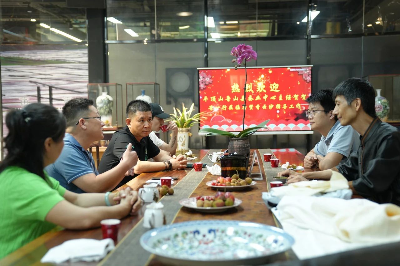 2024年5月29日平顶山鲁山县蚕业中心与唐贤香云纱达成战略合作